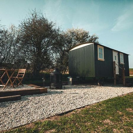 Avon Riverside Glamping Warwick  Exterior photo